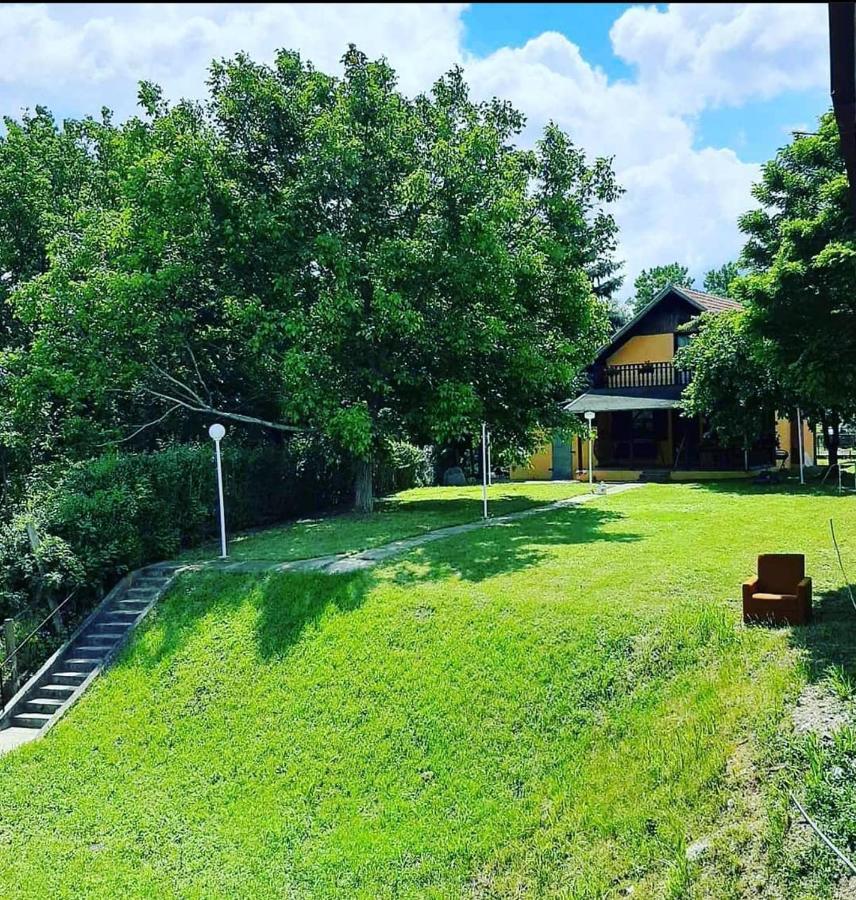 Kuca Ribarev San Villa Beocin Eksteriør bilde